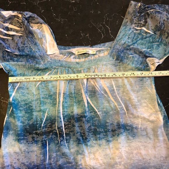 Revolution T-shirt size S - Picture 4 of 6